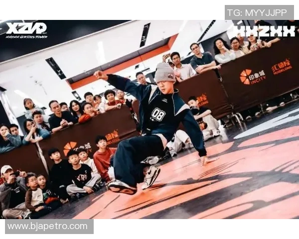 杭州街舞队展现灵活性与创意的完美结合引领街舞新潮流